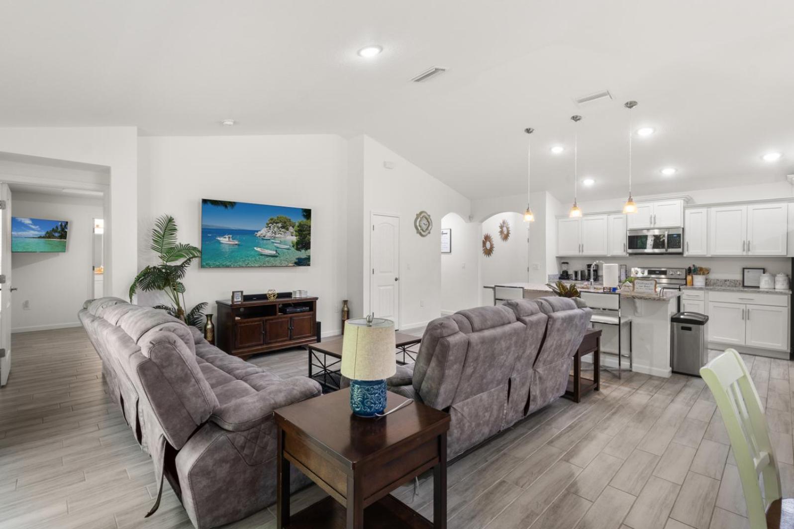 Cozy 4 Bedrooms New Construction Home Poinciana Exterior photo